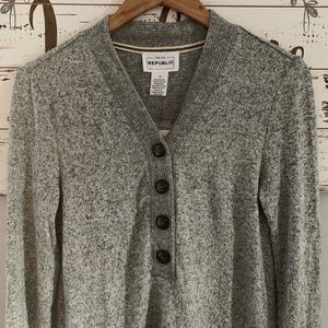 For The Republic | Knit Long Sleeve with Buttons